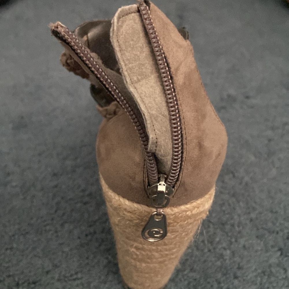 Espadrilles - Picture 4 of 5